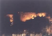 Замок под названием Fort St. Jean ночью